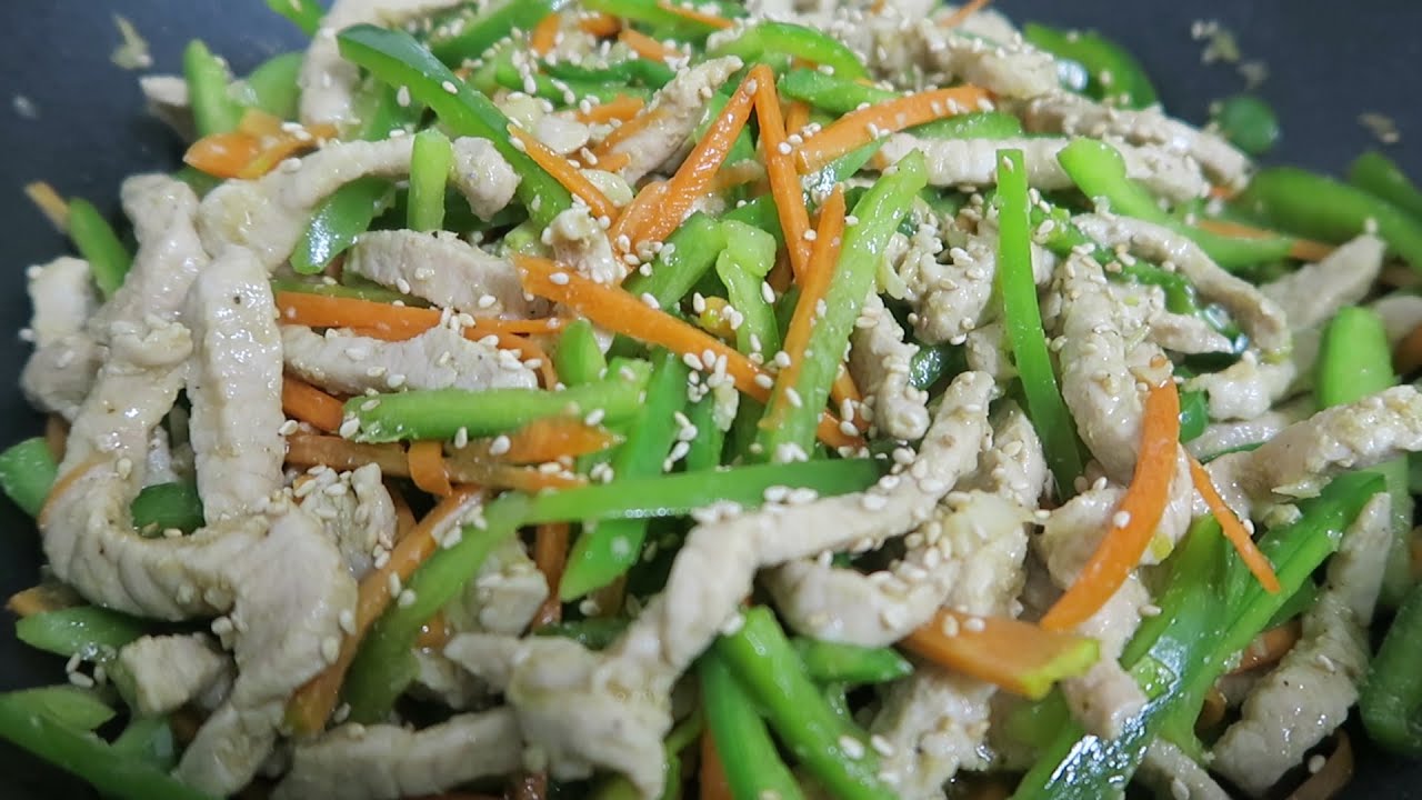 돼지고기 피망볶음, 갑자기 칭다오맥주가 당기네.. Stir fried Pork and Pepper